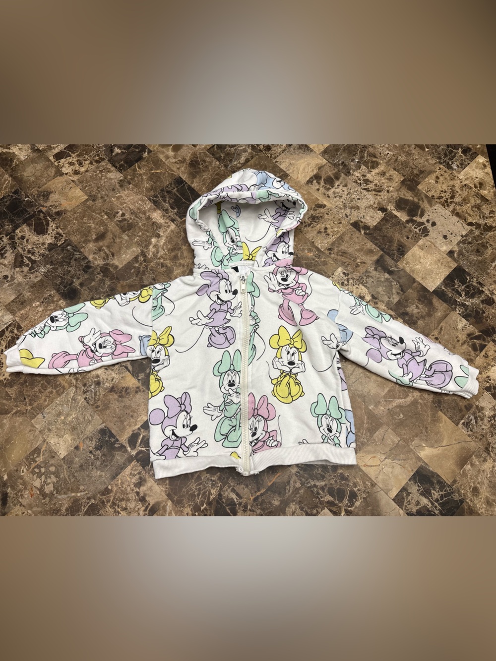 4/30$ Zara X Minnie Mouse Print sweat-shirt 2-3 years